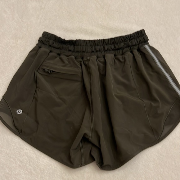 LULULEMON HOTTY HOT SHORTS - Picture 8 of 12